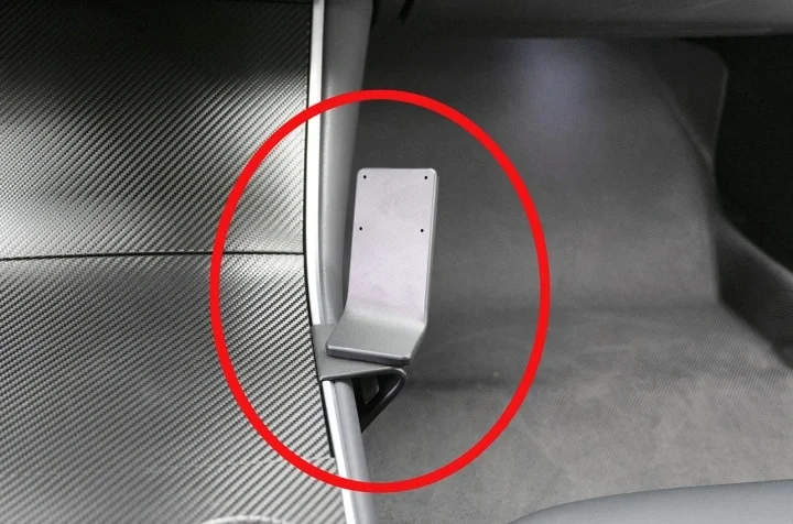Beställ nu Brodit ProClip, Tesla Model 3 18-20 18-20