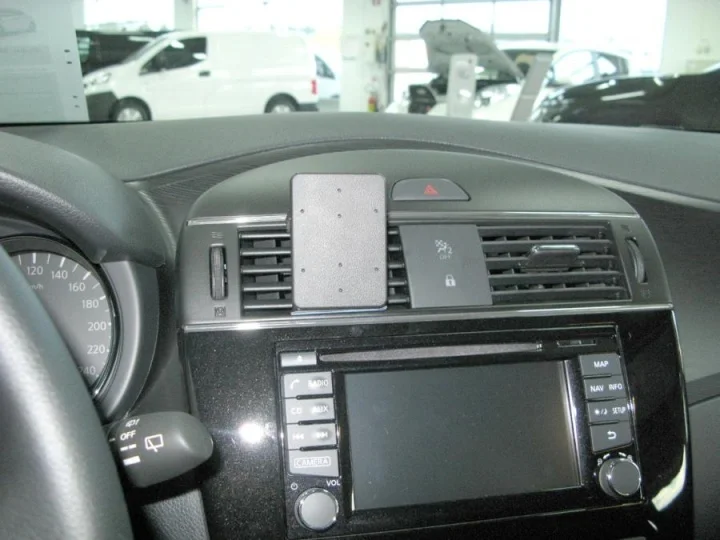Fri frakt Brodit 855062 - Center mount Nissan Pulsar 2014->